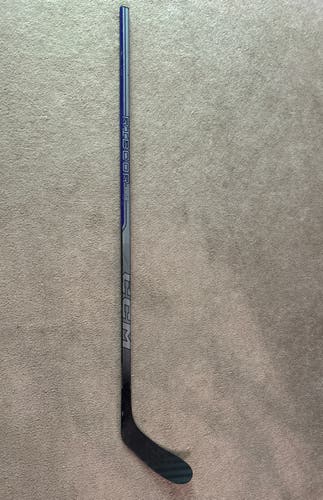 CCM Ribcor 86K Composite Hockey Stick - Junior 40 Flex P28 Left Handed