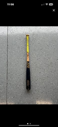 Two Used Marucci (-3) 28 oz 31" Bat