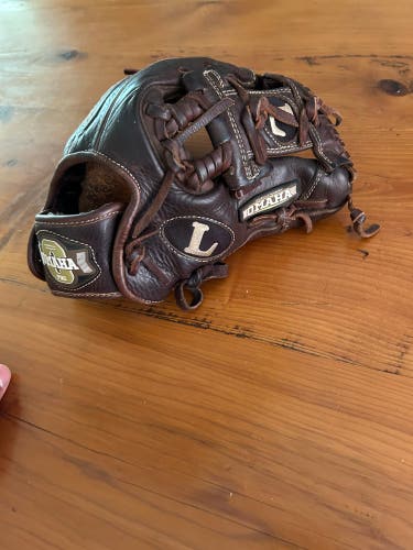 Used  Infield 11.25" Omaha Baseball Glove