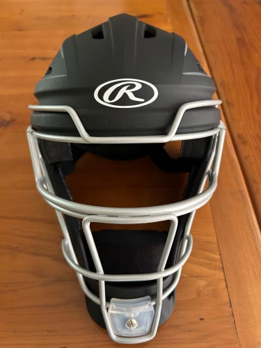 New  Rawlings Mach Catcher's Mask