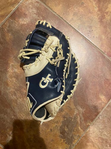 Marucci First Base Glove