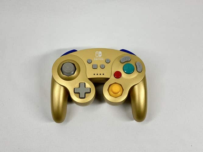 #2059 NINTENDO Retro Style Wireless Controller GOLD 1507852-01 rechargeable