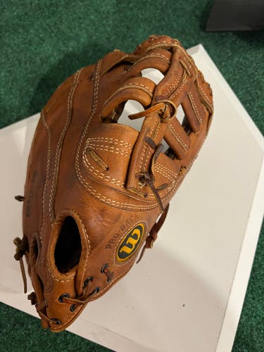 Wilson 2800 first bases glove
