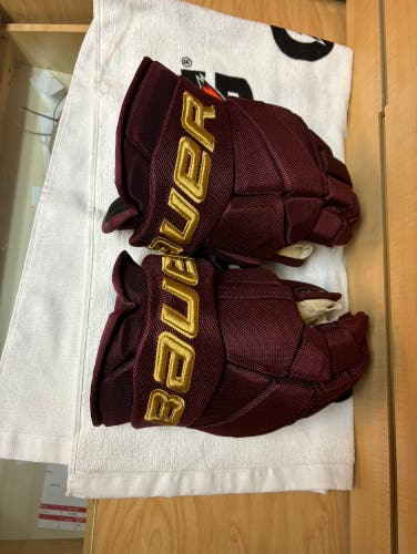 Bauer Vapor Pro Team 14” Maroon and Gold Gloves