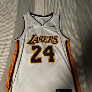 White Used Medium/Large Nike Jersey