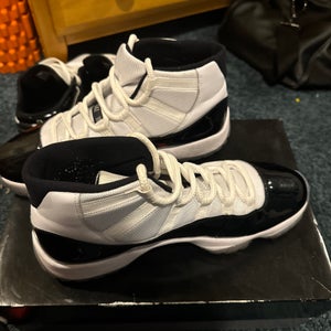 Used Size 11.5 (Women's 12.5) Air Jordan Shoes