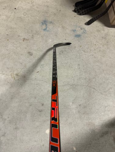 New Senior True Left Hand P28 Pro Stock Catalyst 9X Hockey Stick