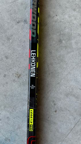 New Senior Sher-Wood Left Hand P28 Pro Stock Rekker Legend Pro Hockey Stick