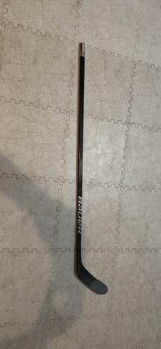 Used Junior Bauer Left Hand P28M Pro Stock Vapor Hyperlite 2 Hockey Stick