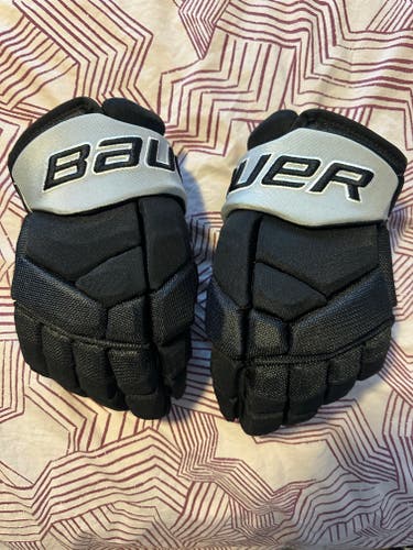 Bauer Supreme 2S Pro Stock Gloves 14" LA KINGS (Short cuff)