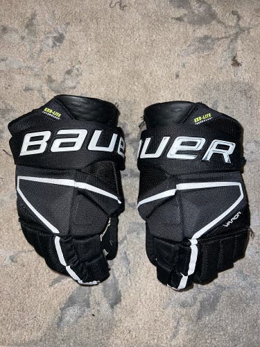 Used Bauer Vapor Hyperlite Glove 13”