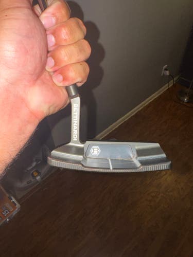 Used Blade Right Handed 34" BB8-Wide Putter