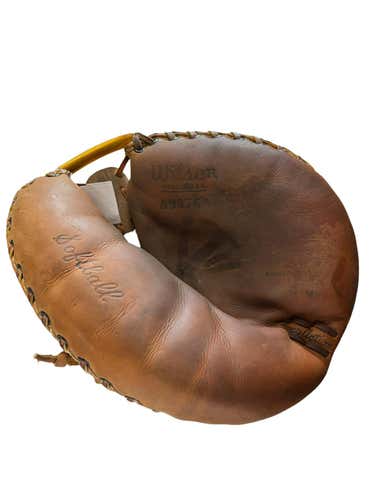 Used Wilson Softball Catchers Mit 30" Catchers Gloves