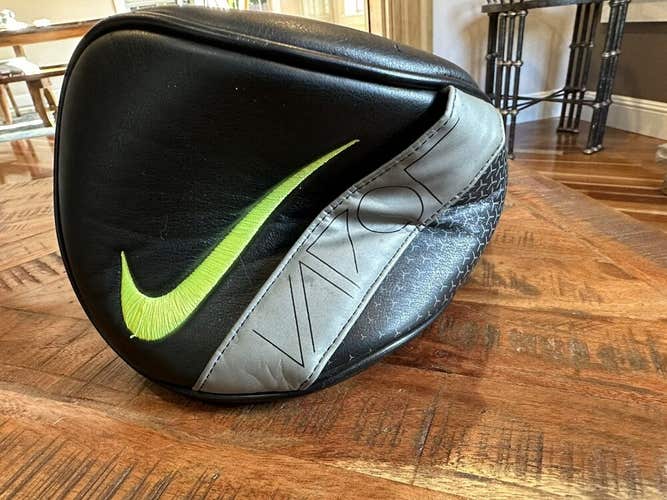Nike VAPOR Golf Club Driver Head Cover Great Condition