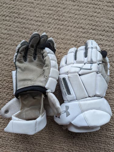 Used Goalie Under Armour Command pro 3 Lacrosse Gloves 10"