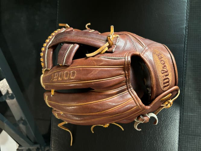 Wilson A2000 DP15 11.75" Infield Baseball Glove