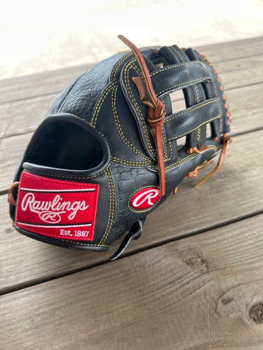 Rawlings heart of the hide R2G 12.75 outfield gator skin glove