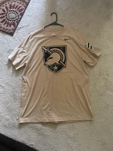 Nike Army West Point Shirt - Men’s Large