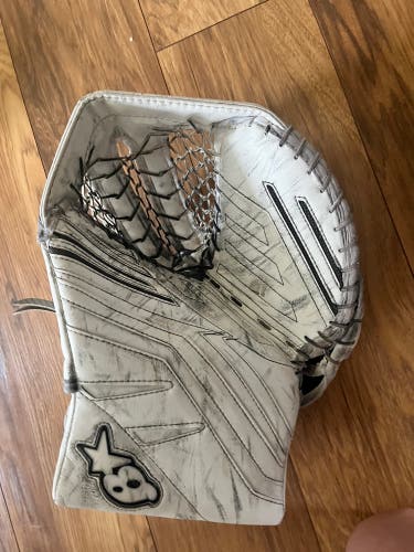 Used Brian’s Gnetik 5 Glove Senior