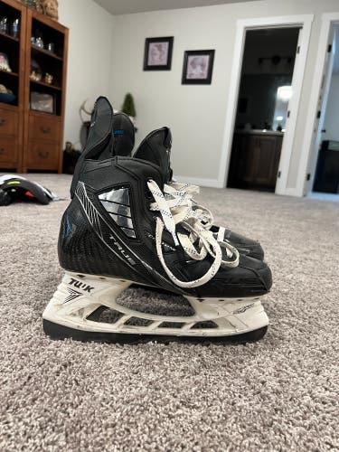 Used Senior True Regular Width Size 8 Pro Custom Hockey Skates