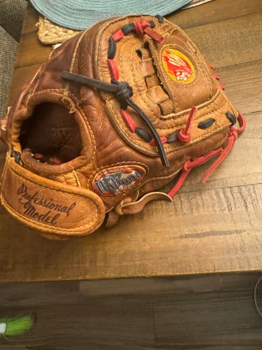 Used  Nokona Infield 10.5" AMG 125K Baseball Glove