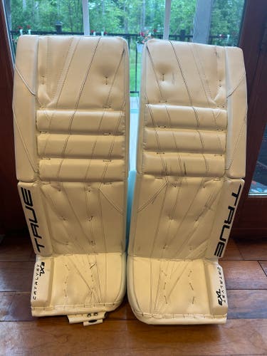 32”  True Catalyst 7X3 Goalie Leg Pads
