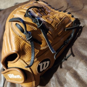 Wilson Right Hand Throw A950 Baseball/Softball Glove 12" NICELY MADE GLOVE