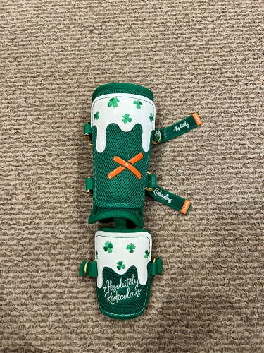 Aria Shamrock Shake Leg Guard