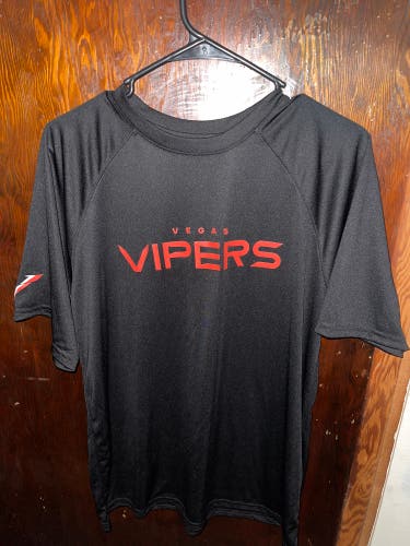 XFL Football Las Vegas Vipers T Shirt Mens Size Medium Used Pre Owned.