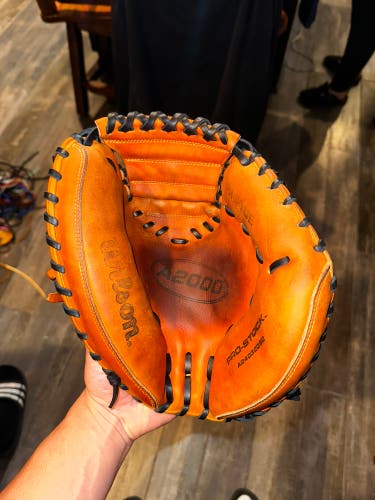 Wilson A2000 Pudge Rodriguez 32.5” Catchers Glove