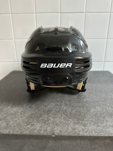 MINT CONDITION Bauer 4500 Helmet (In Box)