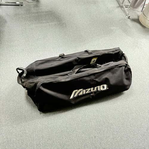 Used Mizuno Rolling Bag Baseball And Softball Equipment Bags