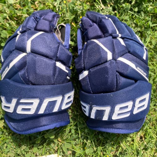 Used Junior Bauer Supreme Mach Gloves 12"