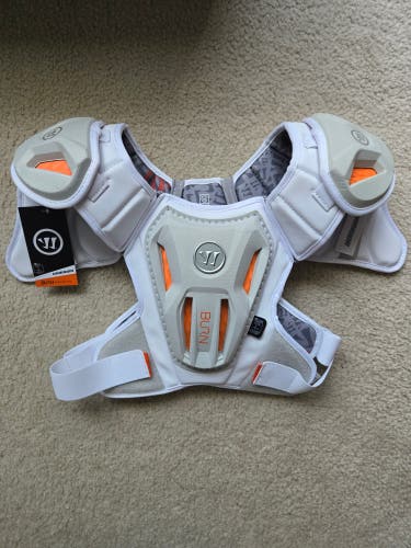 New Medium Adult Warrior Burn Shoulder Pads