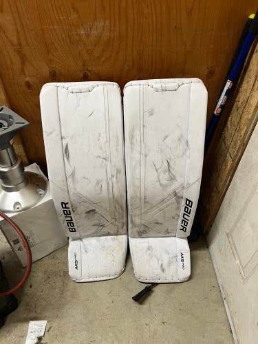 Bauer M5pro goalie pads