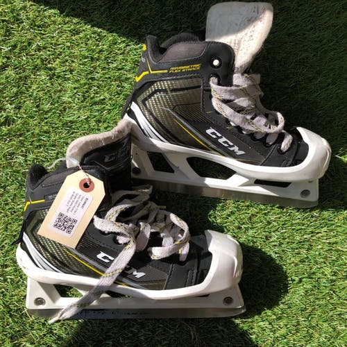 Used Junior CCM Tacks 9060 Hockey Goalie Skates Regular Width Size 3
