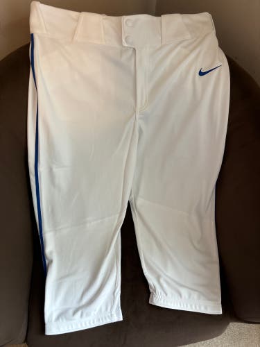Nike Men’s Baseball pants size L - Knickers new