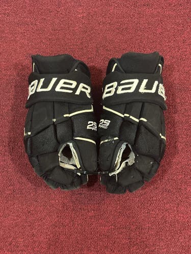 Used Western Michigan Bauer 14" Pro Stock Supreme 2S Pro Gloves Item#WM2SPG