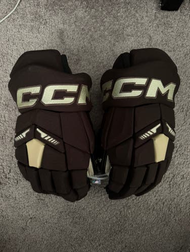 Hershey Bears CCM Gloves