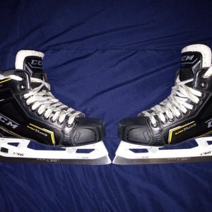 Used Intermediate CCM Super Tacks 9370 Hockey Goalie Skates Regular Width 6