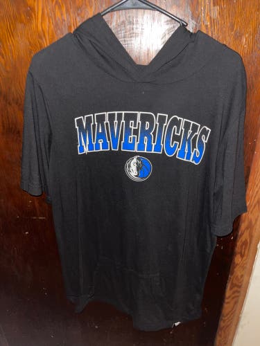 Fanatics NBA Dallas Mavericks Short Sleeve Hoodie Mens Size Medium Used Pre Owned.