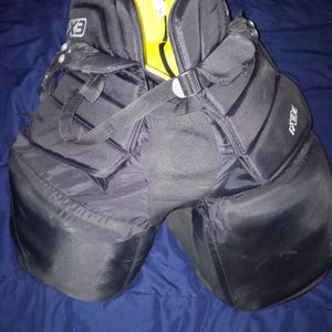 Used Intermediate Large Warrior Ritual X3E Hockey Goalie Pants