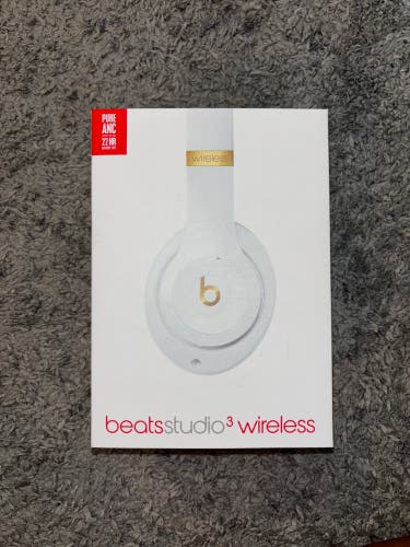 New Beats Studio 3 Wireless Headphones