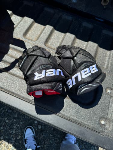 Used  Bauer 11" Vapor LTX Pro Gloves