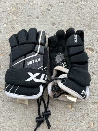 STX Stallion 50 youth lacrosse gloves