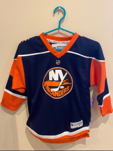 NY Islanders CCM Jersey Size 4/7