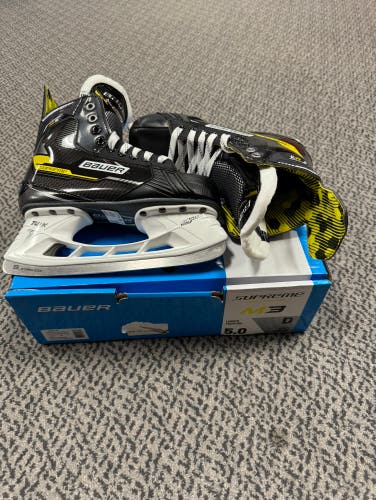 Bauer Supreme M3 size 5 D width skates