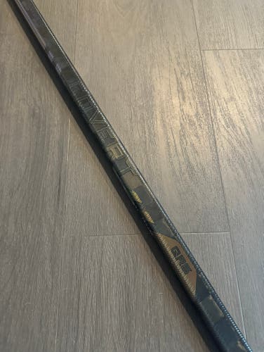 Pro stock Warrior QR6 pro hockey stick