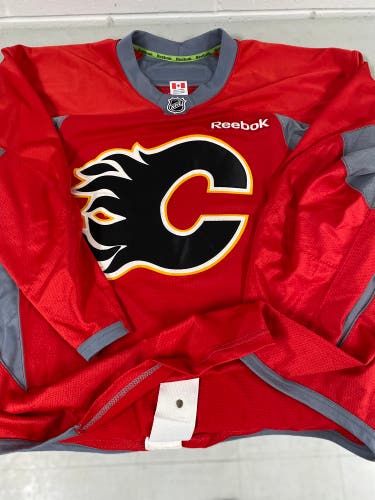 Calgary Flames size 58 practice jersey