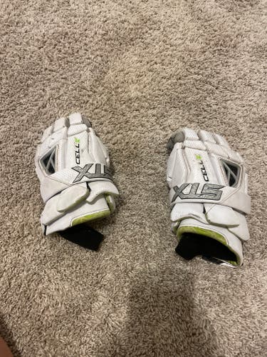 Slightly Used STX Cell V Lacrosse Gloves Small